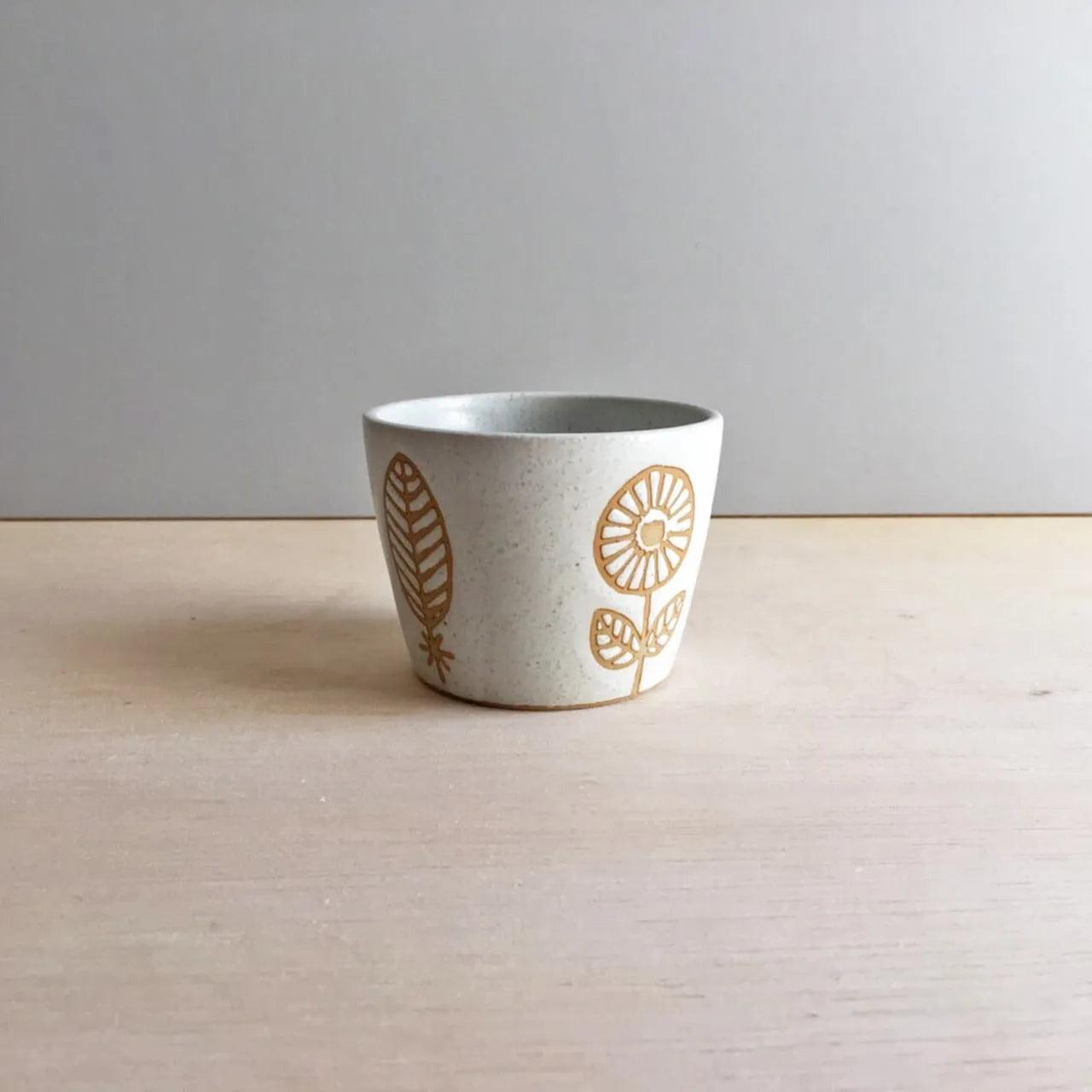 HANA Free Cup Small-White - Above the Table