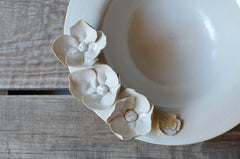 L'officina Three Little Flowers - White Stoneware Bowl