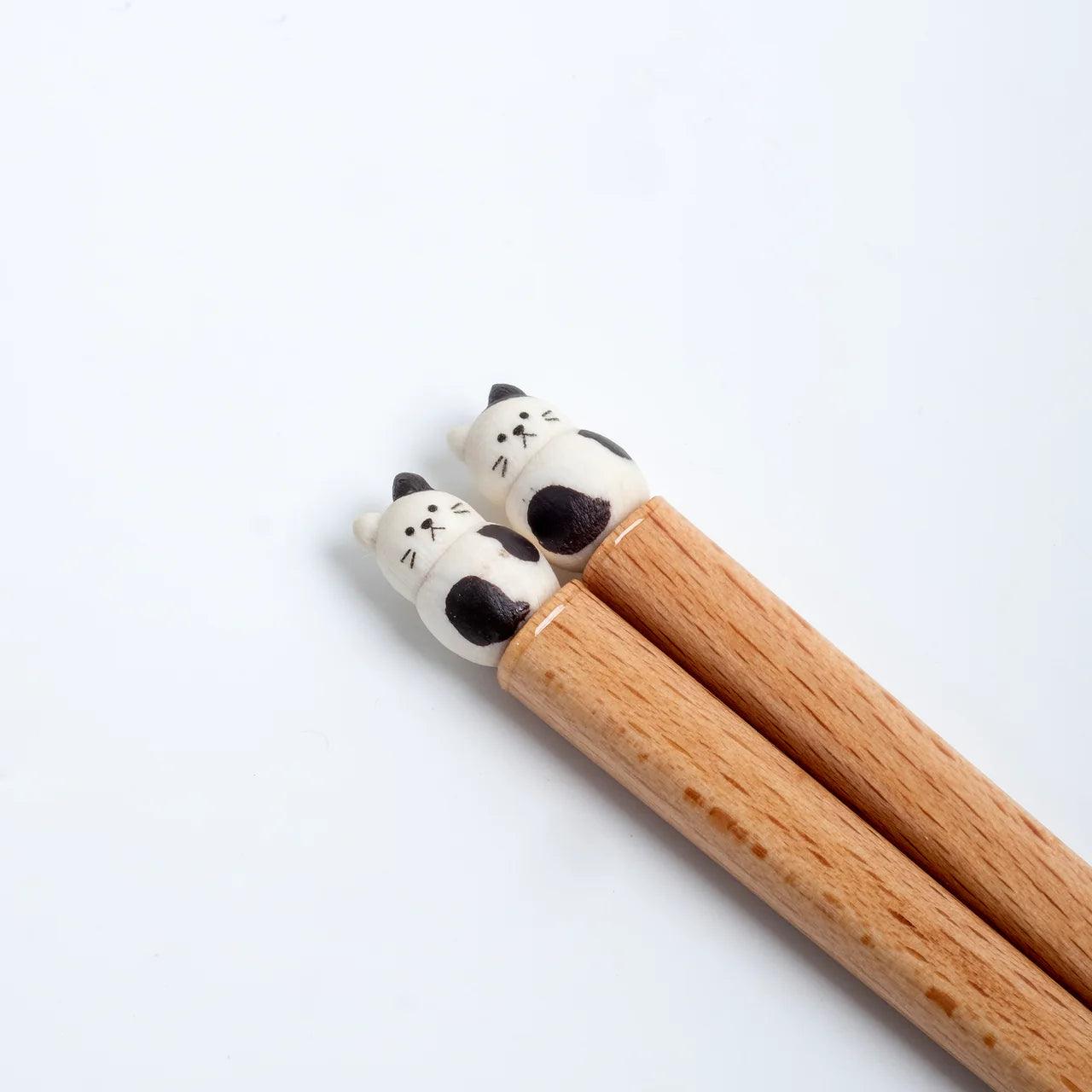 Plumpy animal Chopsticks - Above the Table