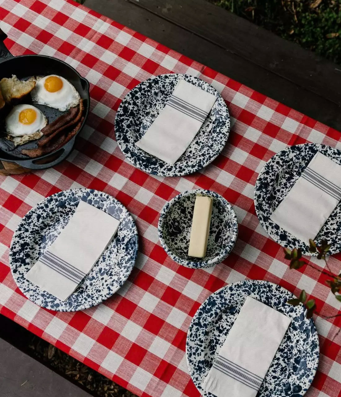 Splatter Enamelware Dinner Plate - Above the Table