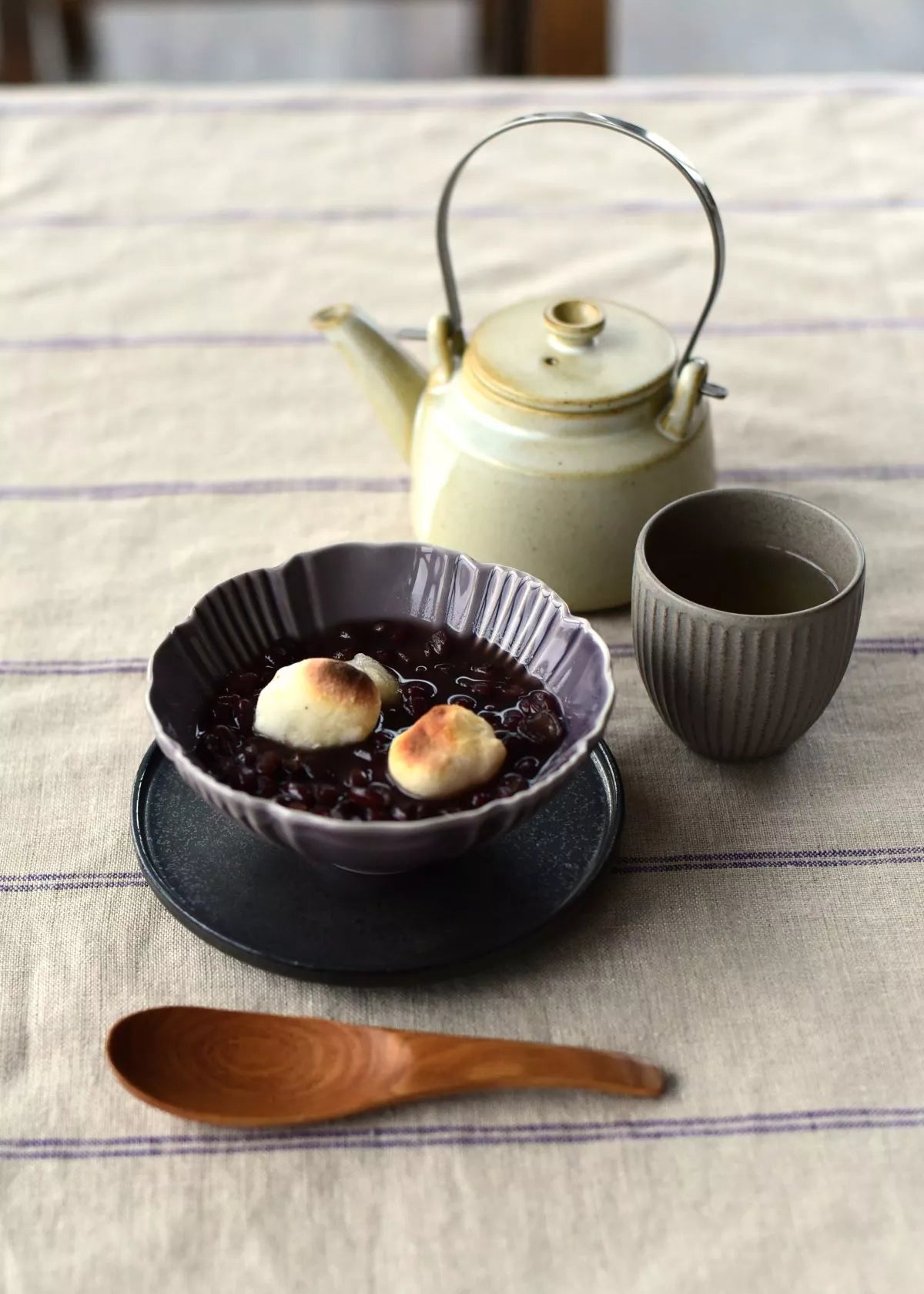 Fukurasuzume Bowl - Above the Table