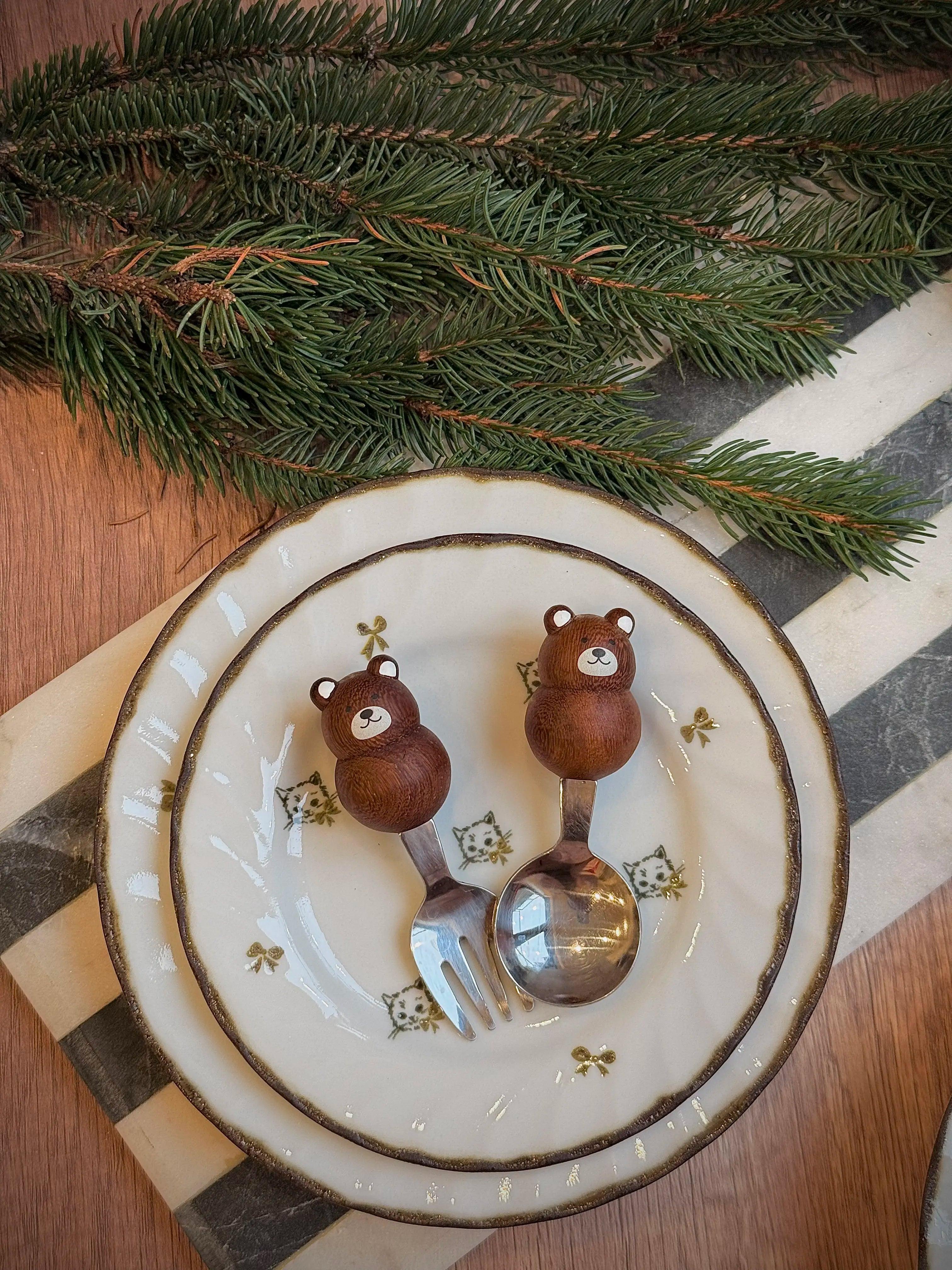 Bow Cat Plate - Above the Table