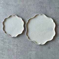 Flower-shaped Plate-White - Above the Table