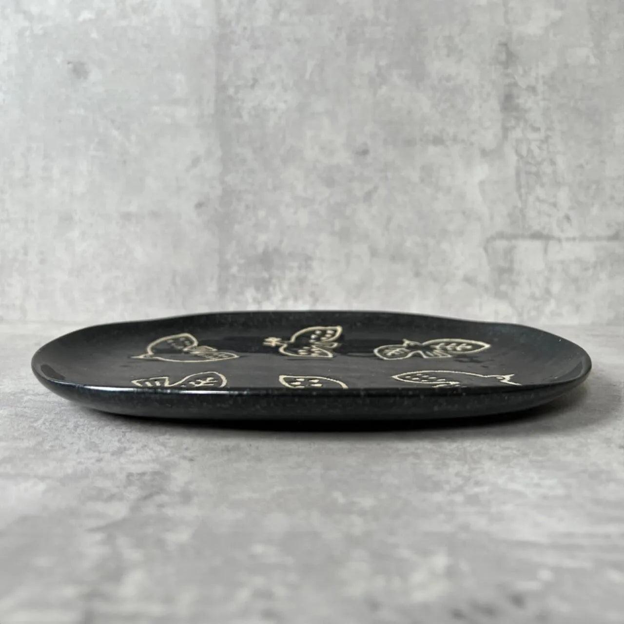 Nade Square Plate-Black - Above the Table