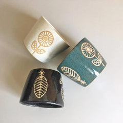 HANA Free Cup Small-Black - Above the Table