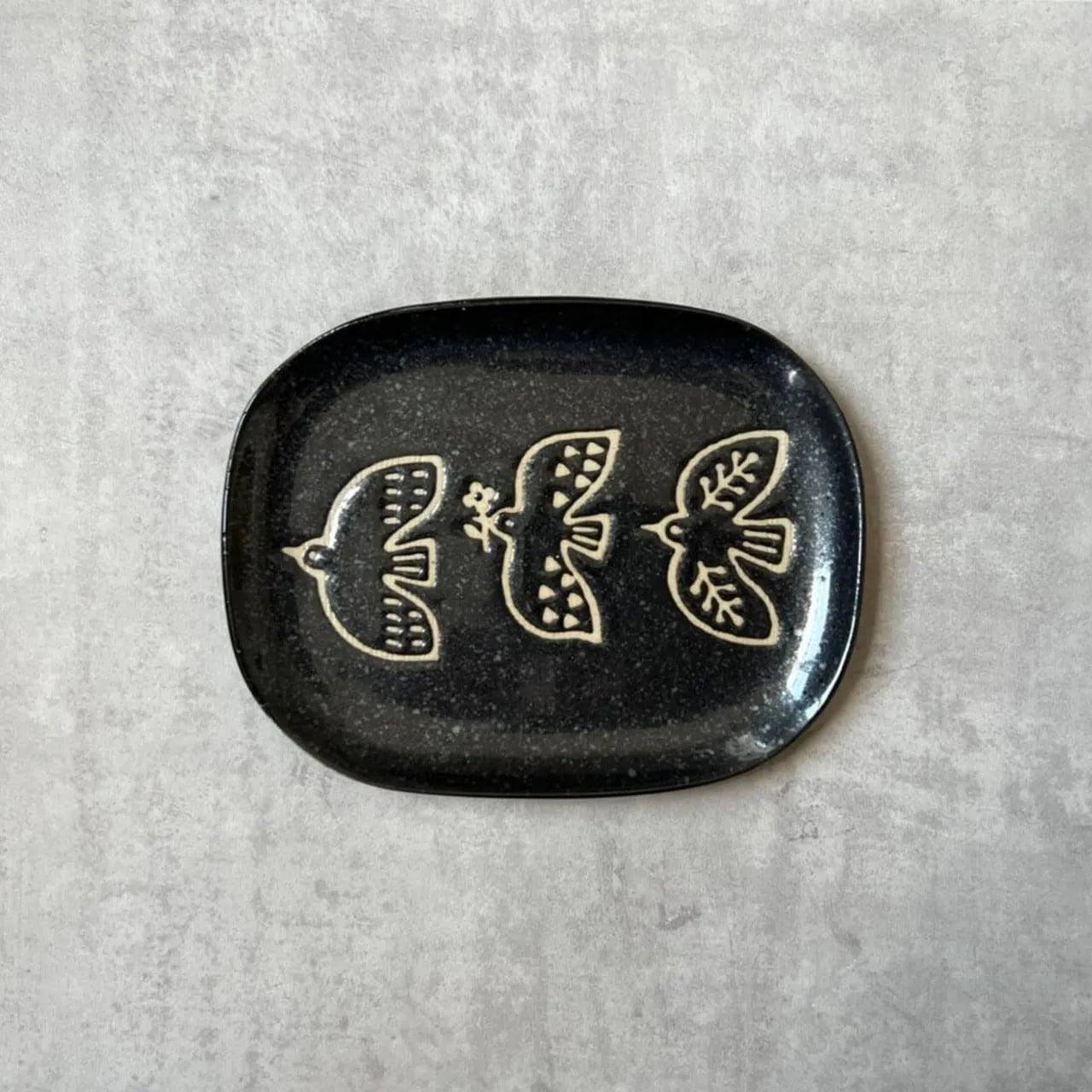 Nade Square Plate-Black - Above the Table