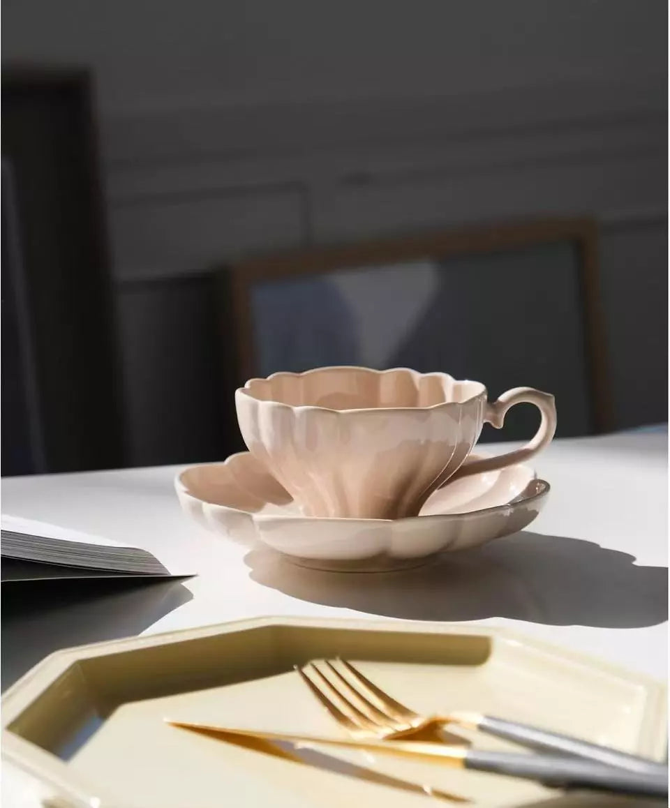 LE BOUQUET Flower Cup w Saucer - Above the Table