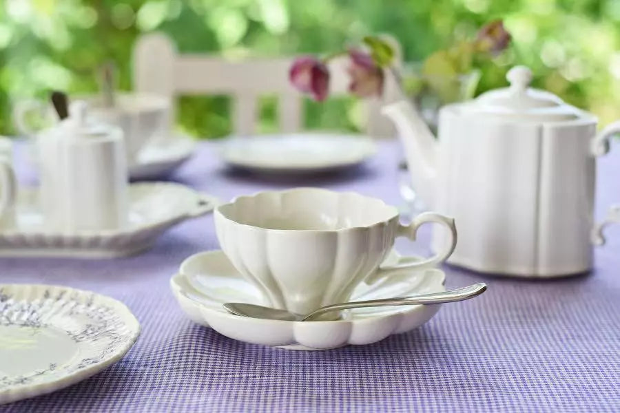 LE BOUQUET Flower Cup w Saucer - Above the Table