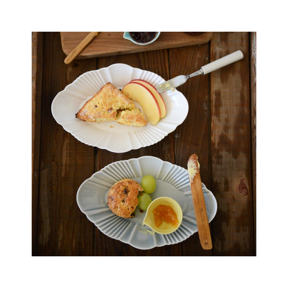 Pluie 220 Oval Plate - Above the Table