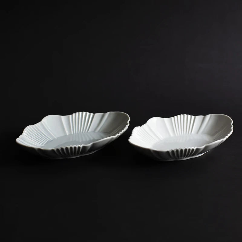 Pluie 220 Oval Plate - Above the Table